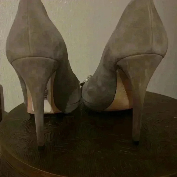 Authentic GUCCI horsebit heels size 40 - Picture 9 of 16